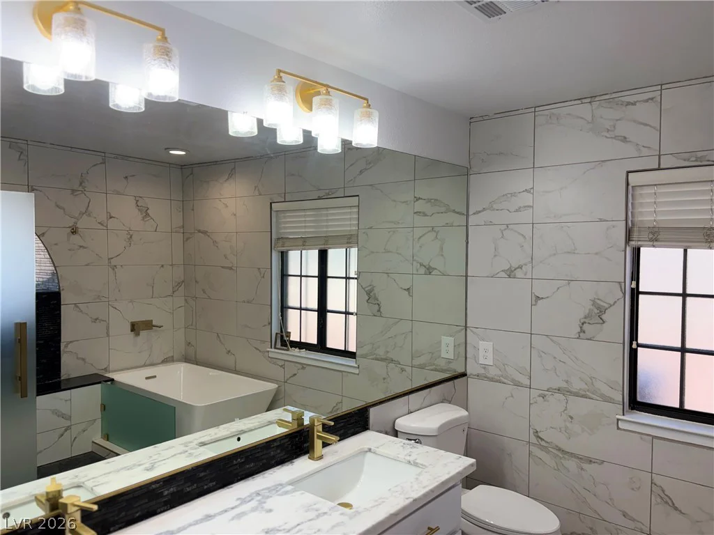 245 Cimarron, Las Vegas, NV 89145
