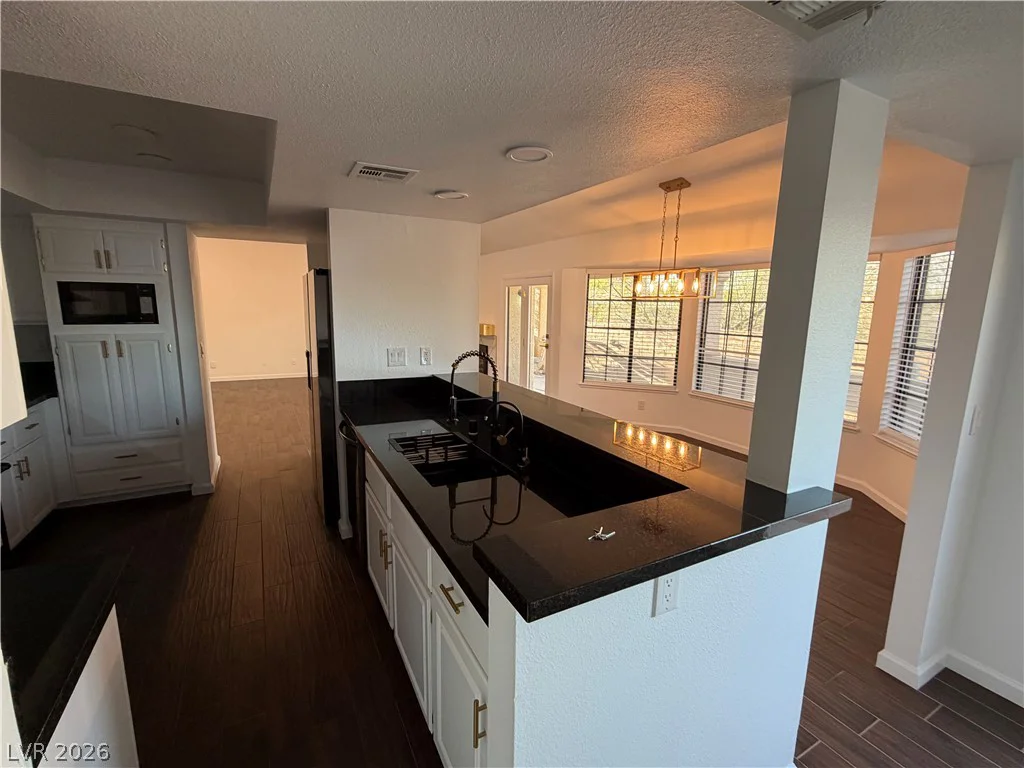 245 Cimarron, Las Vegas, NV 89145