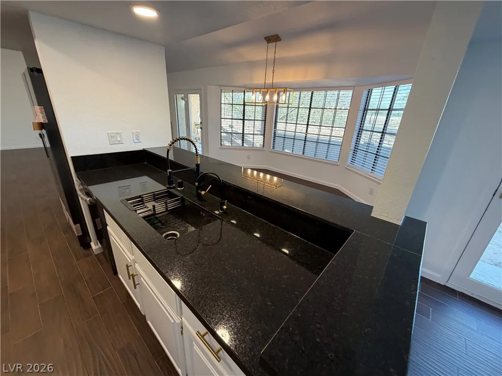 245 Cimarron, Las Vegas, NV 89145