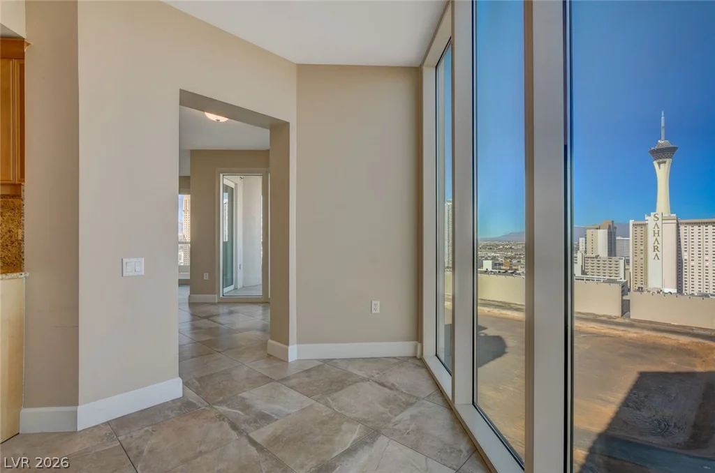 2777 Paradise, Las Vegas, NV 89109