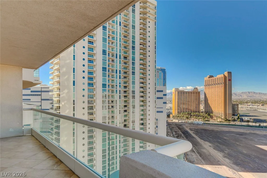 2777 Paradise, Las Vegas, NV 89109