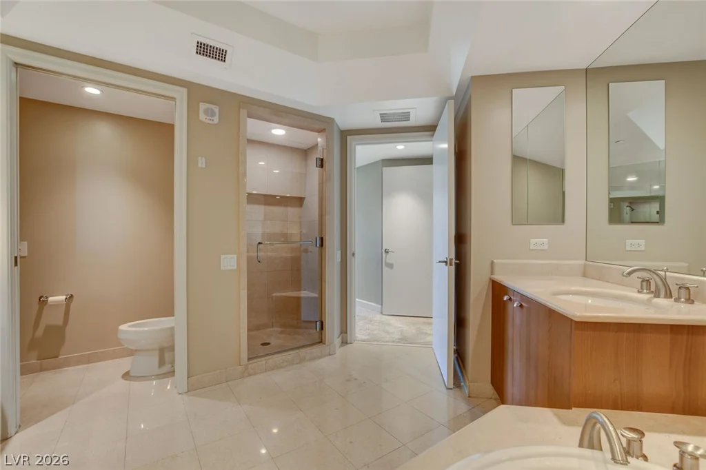 2777 Paradise, Las Vegas, NV 89109