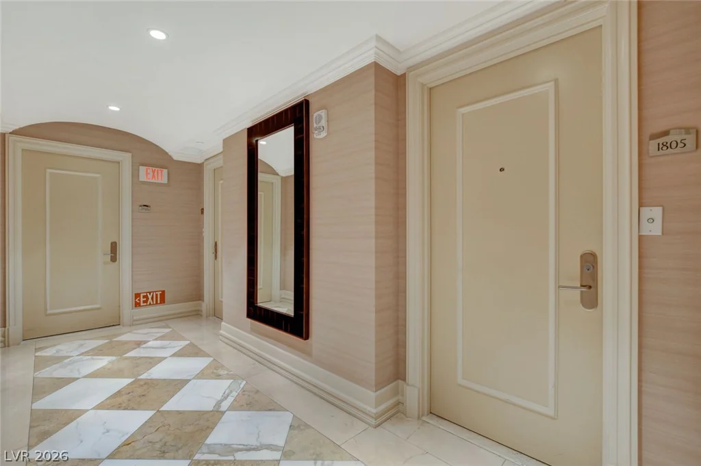 2777 Paradise, Las Vegas, NV 89109