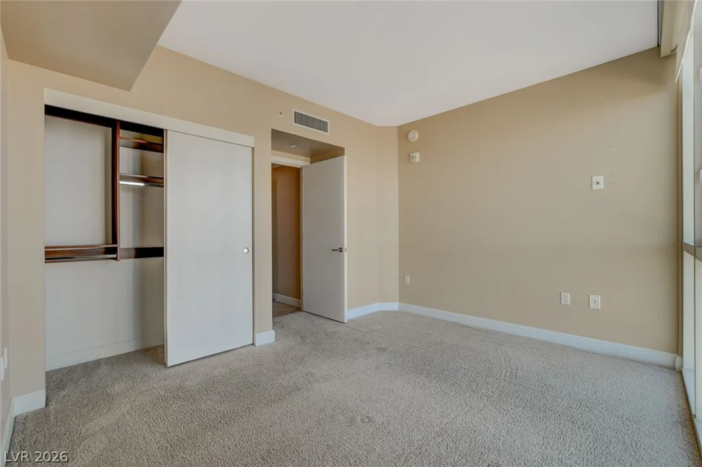 2777 Paradise, Las Vegas, NV 89109