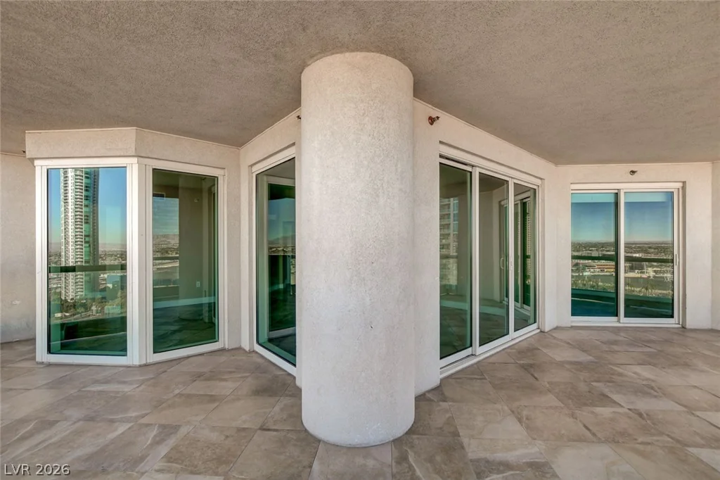 2777 Paradise, Las Vegas, NV 89109
