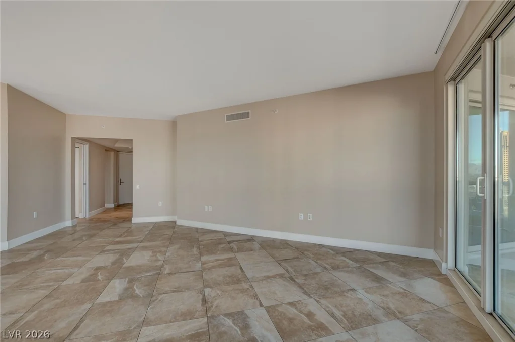 2777 Paradise, Las Vegas, NV 89109