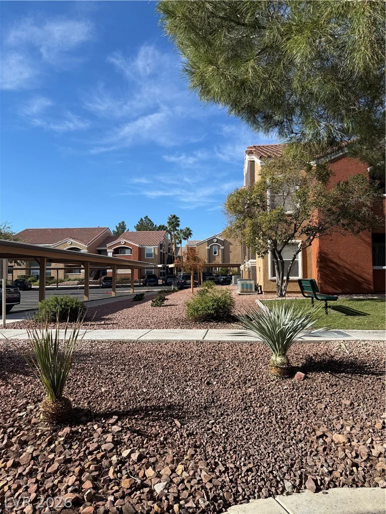 8101 Flamingo, Las Vegas, NV 89147