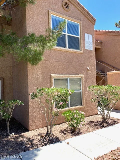8101 Flamingo, Las Vegas, NV 89147