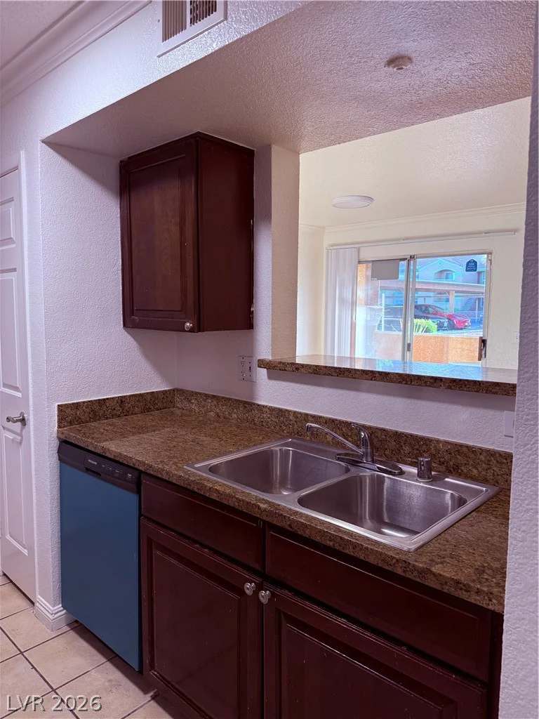 8101 Flamingo, Las Vegas, NV 89147