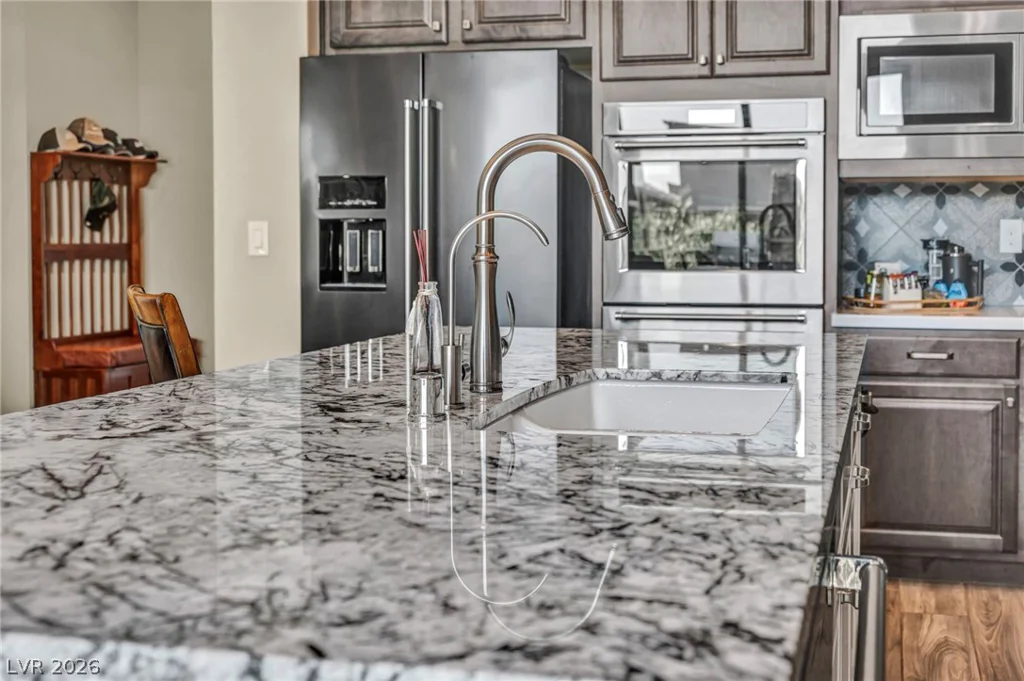 6706 DESERT CRIMSON, Las Vegas, NV 89148