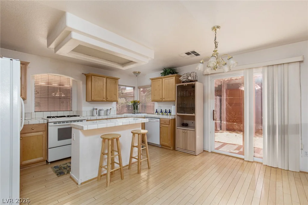 7607 Starshell Point, Las Vegas, NV 89139