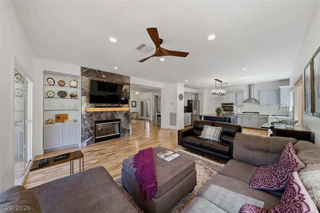 2001 Tulip Grove, Henderson, NV 89052
