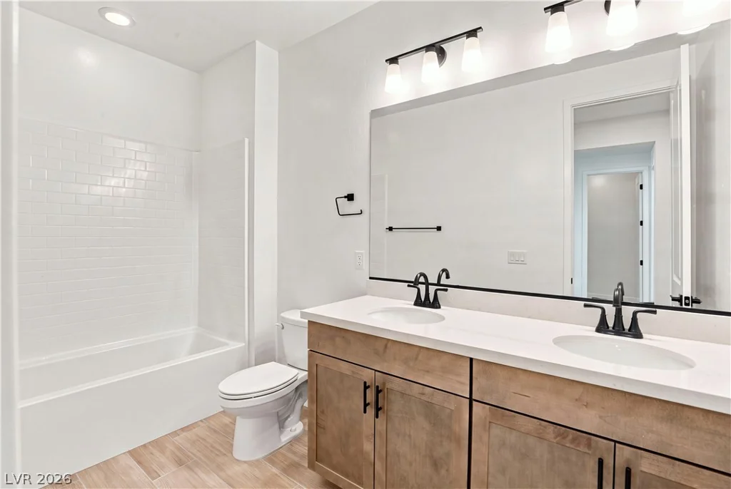 8243 Dwayne Frye, Las Vegas, NV 89148