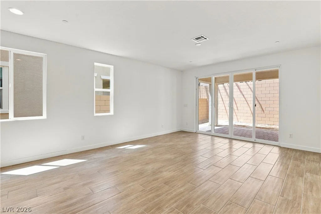 8243 Dwayne Frye, Las Vegas, NV 89148