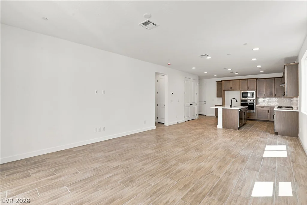 8243 Dwayne Frye, Las Vegas, NV 89148