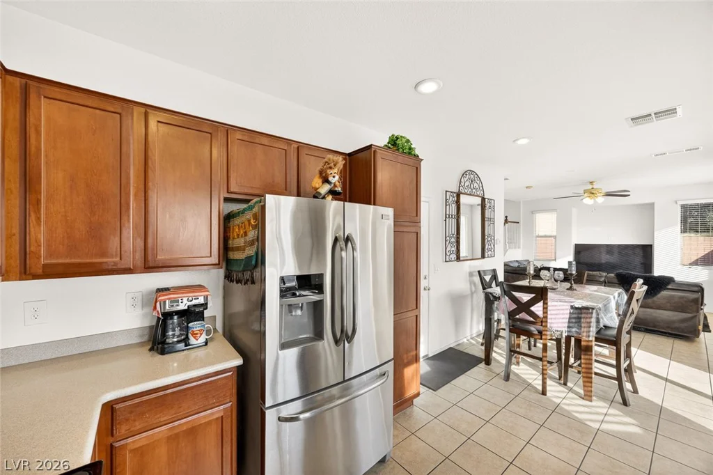8809 Cavern Peak, Las Vegas, NV 89178