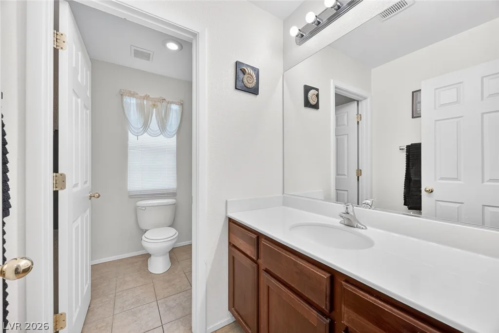 8809 Cavern Peak, Las Vegas, NV 89178