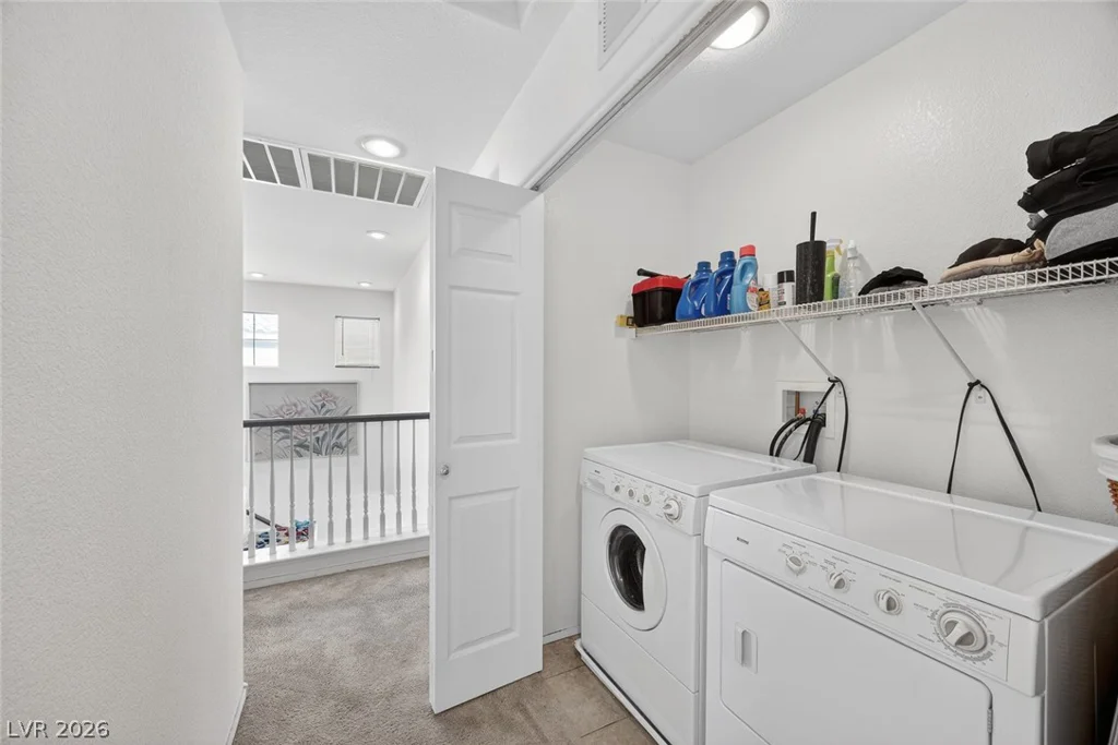 8809 Cavern Peak, Las Vegas, NV 89178