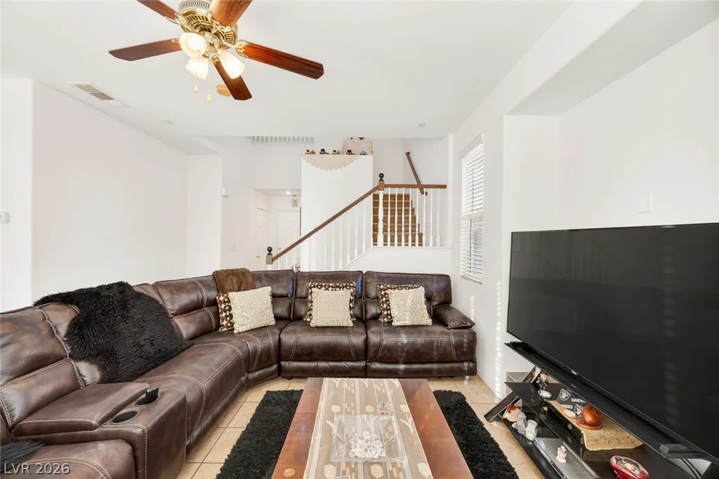 8809 Cavern Peak, Las Vegas, NV 89178