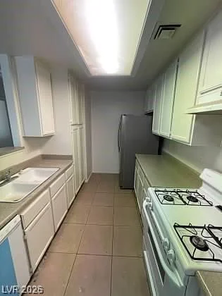4865 Torrey Pines, Las Vegas, NV 89103