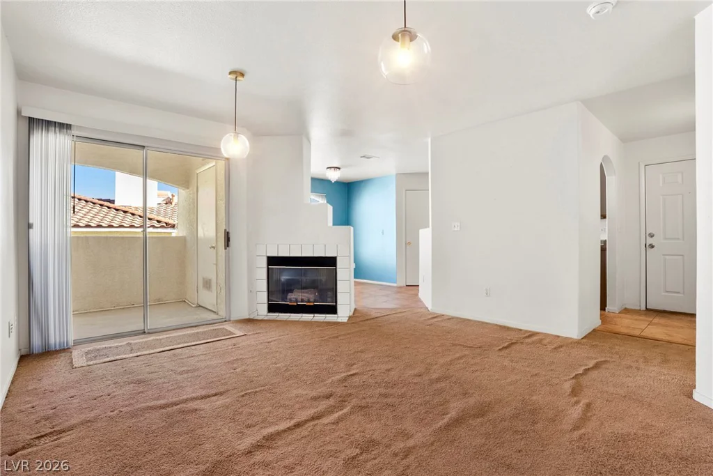 698 Racetrack, Henderson, NV 89015