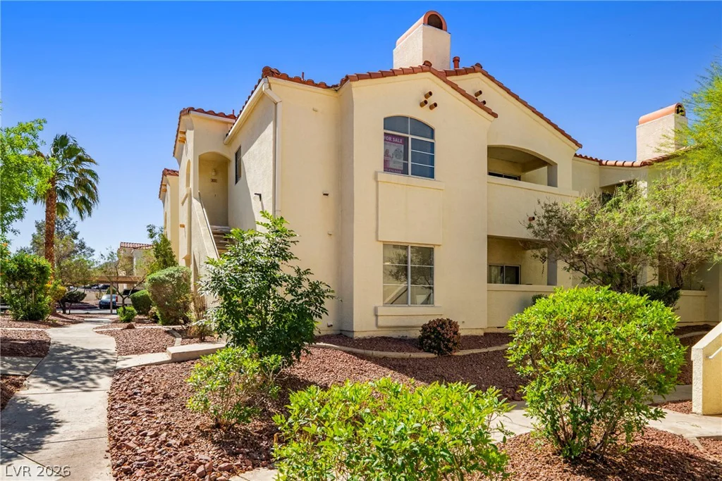 698 Racetrack, Henderson, NV 89015