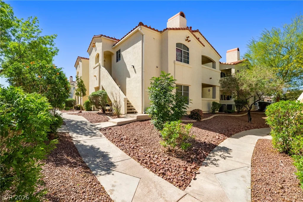 698 Racetrack, Henderson, NV 89015