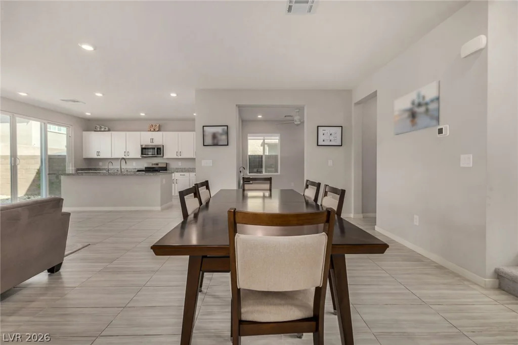 2858 Victorian, North Las Vegas, NV 89086