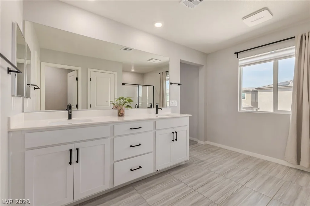 2858 Victorian, North Las Vegas, NV 89086