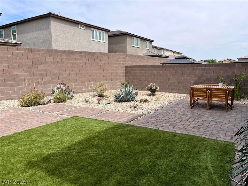 2858 Victorian, North Las Vegas, NV 89086