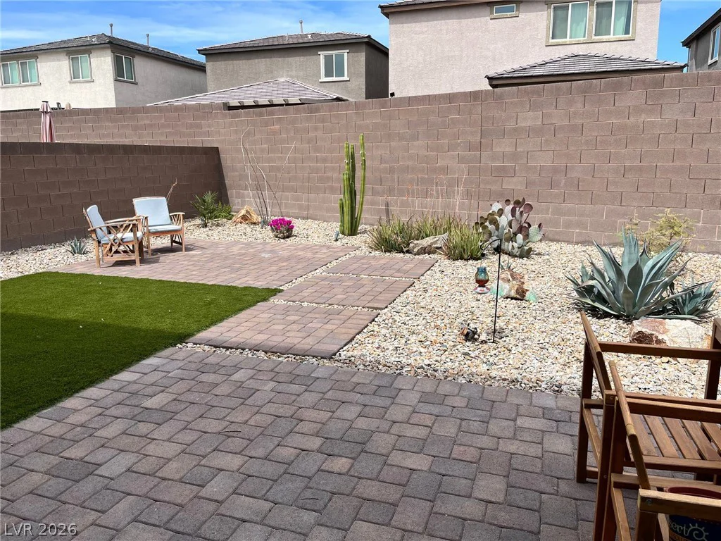 2858 Victorian, North Las Vegas, NV 89086