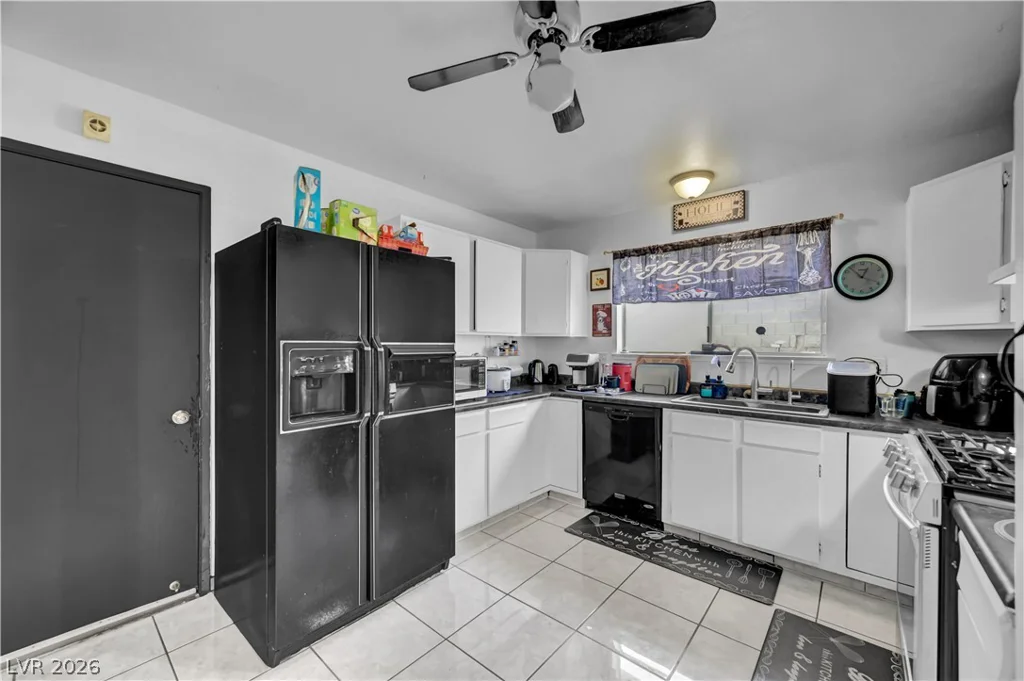 4242 Vader, Las Vegas, NV 89120