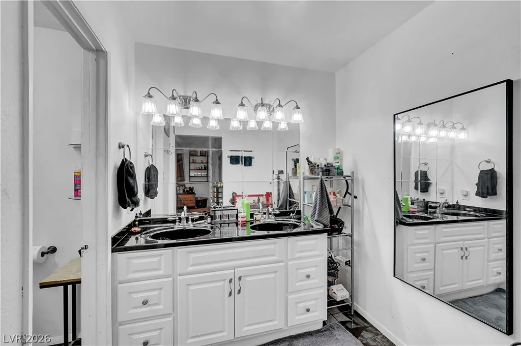4242 Vader, Las Vegas, NV 89120