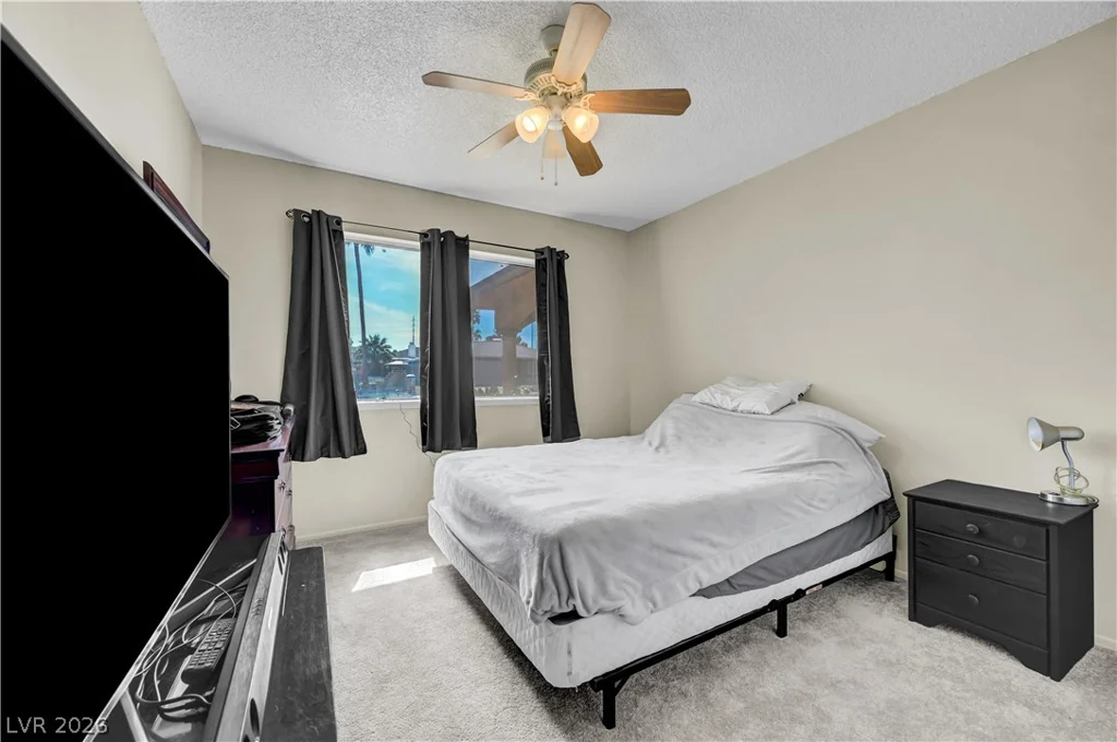 4242 Vader, Las Vegas, NV 89120