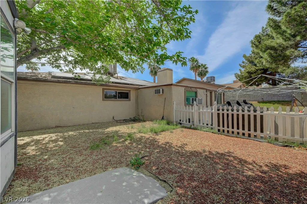 4242 Vader, Las Vegas, NV 89120