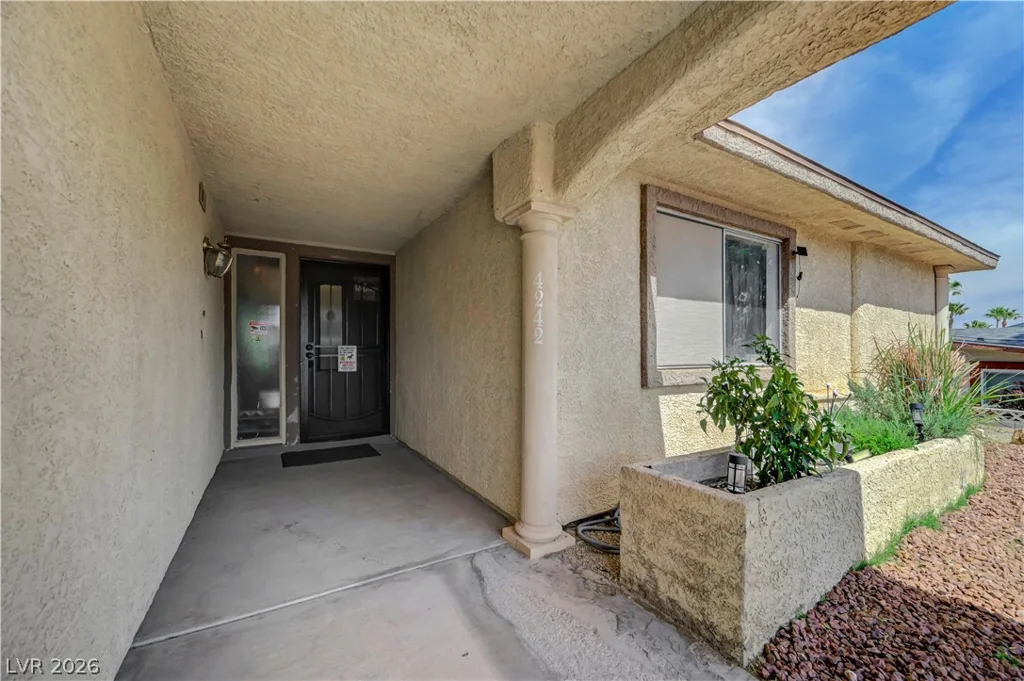 4242 Vader, Las Vegas, NV 89120