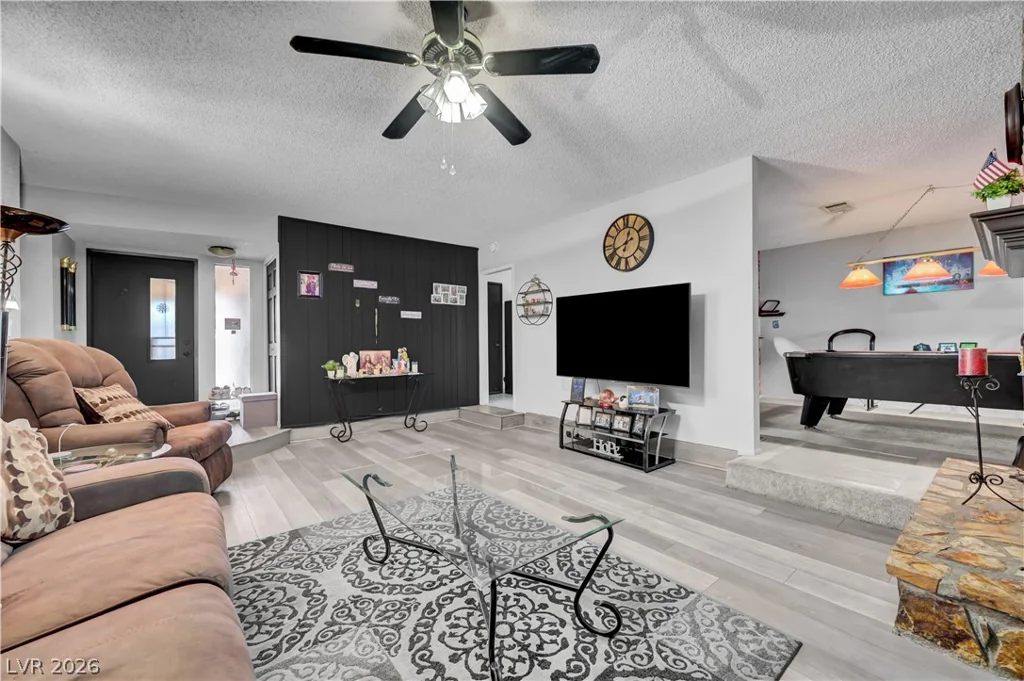 4242 Vader, Las Vegas, NV 89120