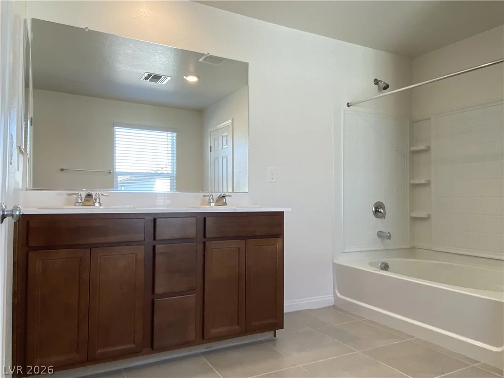 6982 Solano Canyon, Las Vegas, NV 89113