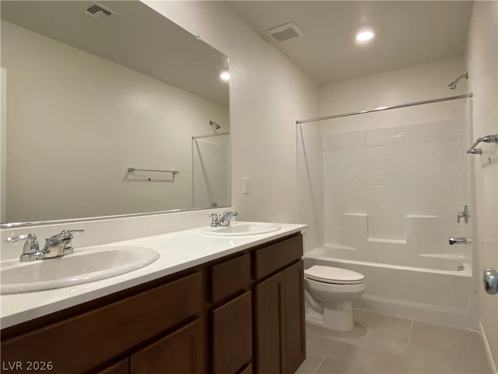 6982 Solano Canyon, Las Vegas, NV 89113