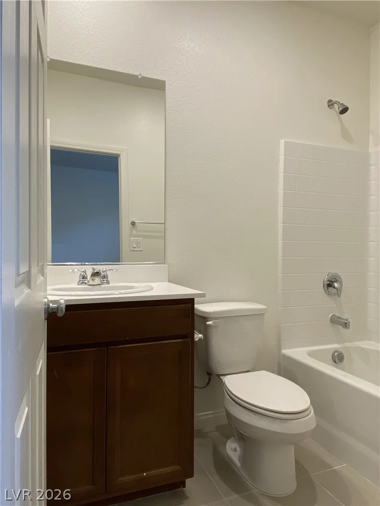 6982 Solano Canyon, Las Vegas, NV 89113