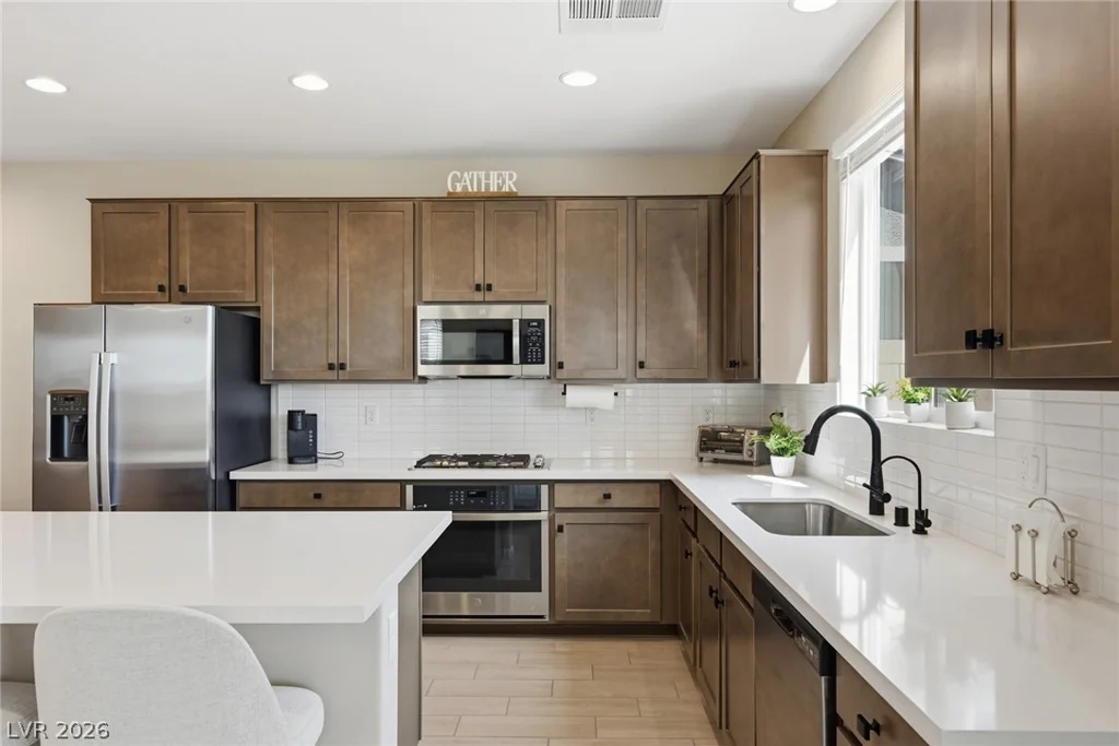 7136 Port Stephens, North Las Vegas, NV 89084