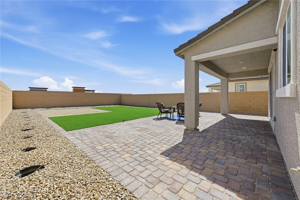 7136 Port Stephens, North Las Vegas, NV 89084