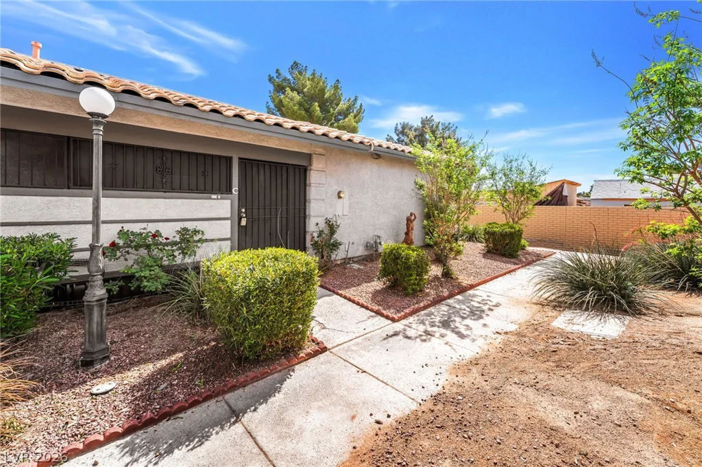 207 Lamb, Las Vegas, NV 89110