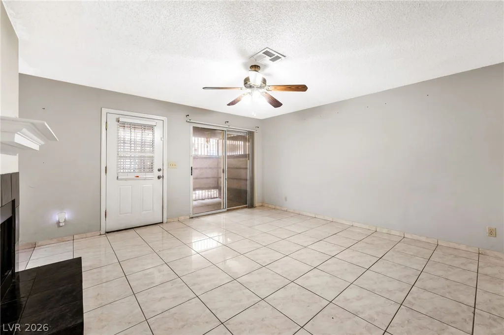 207 Lamb, Las Vegas, NV 89110
