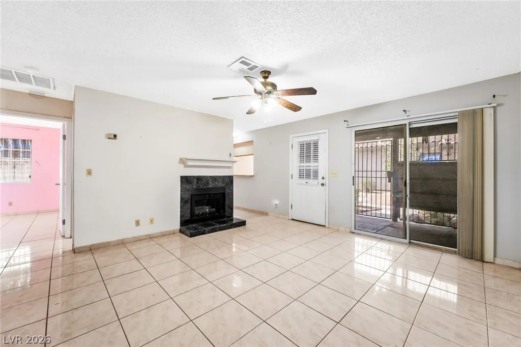 207 Lamb, Las Vegas, NV 89110