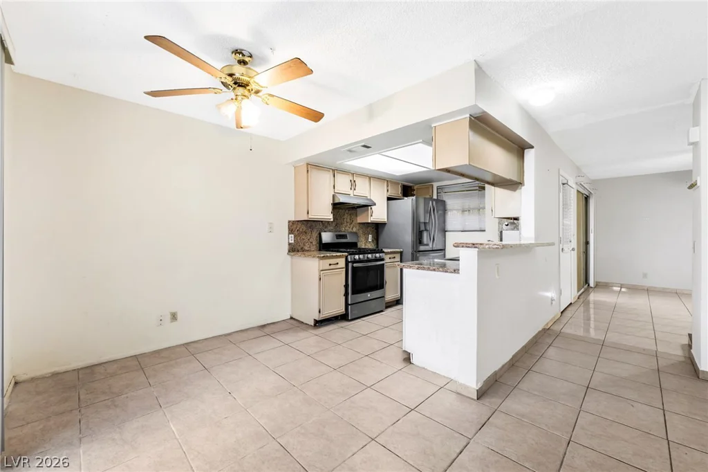 207 Lamb, Las Vegas, NV 89110