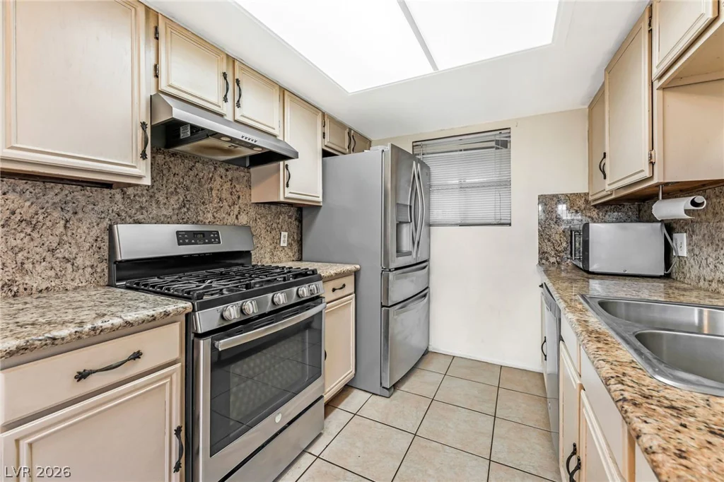 207 Lamb, Las Vegas, NV 89110