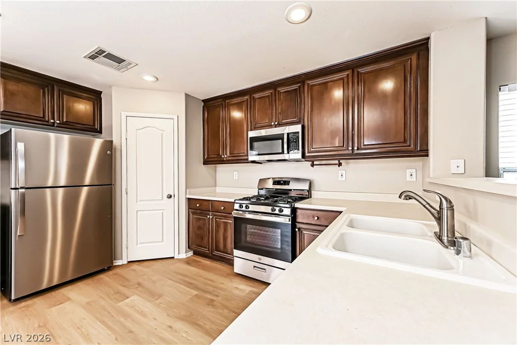 691 Magrath, Las Vegas, NV 89178