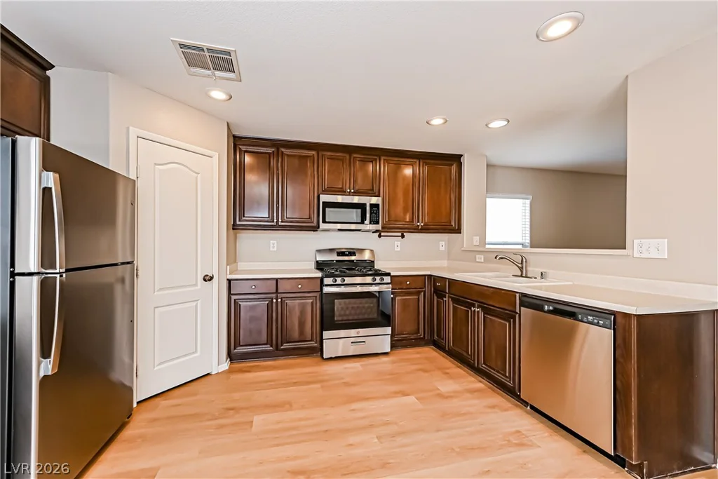 691 Magrath, Las Vegas, NV 89178