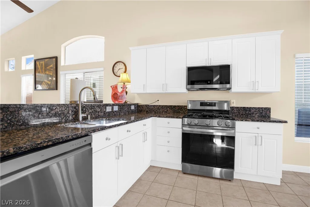 9713 Canyon Walk, Las Vegas, NV 89147